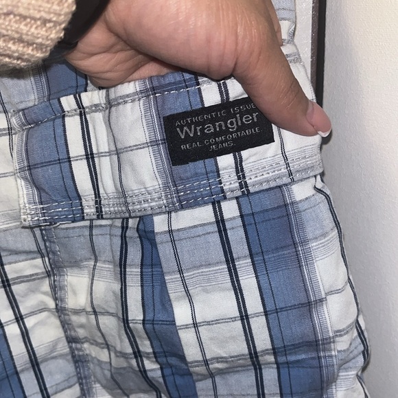 Authentic Issue Wrangler Real Comfortable Jeans Plaid Men’s Shorts NWOT $40 - Picture 4 of 13